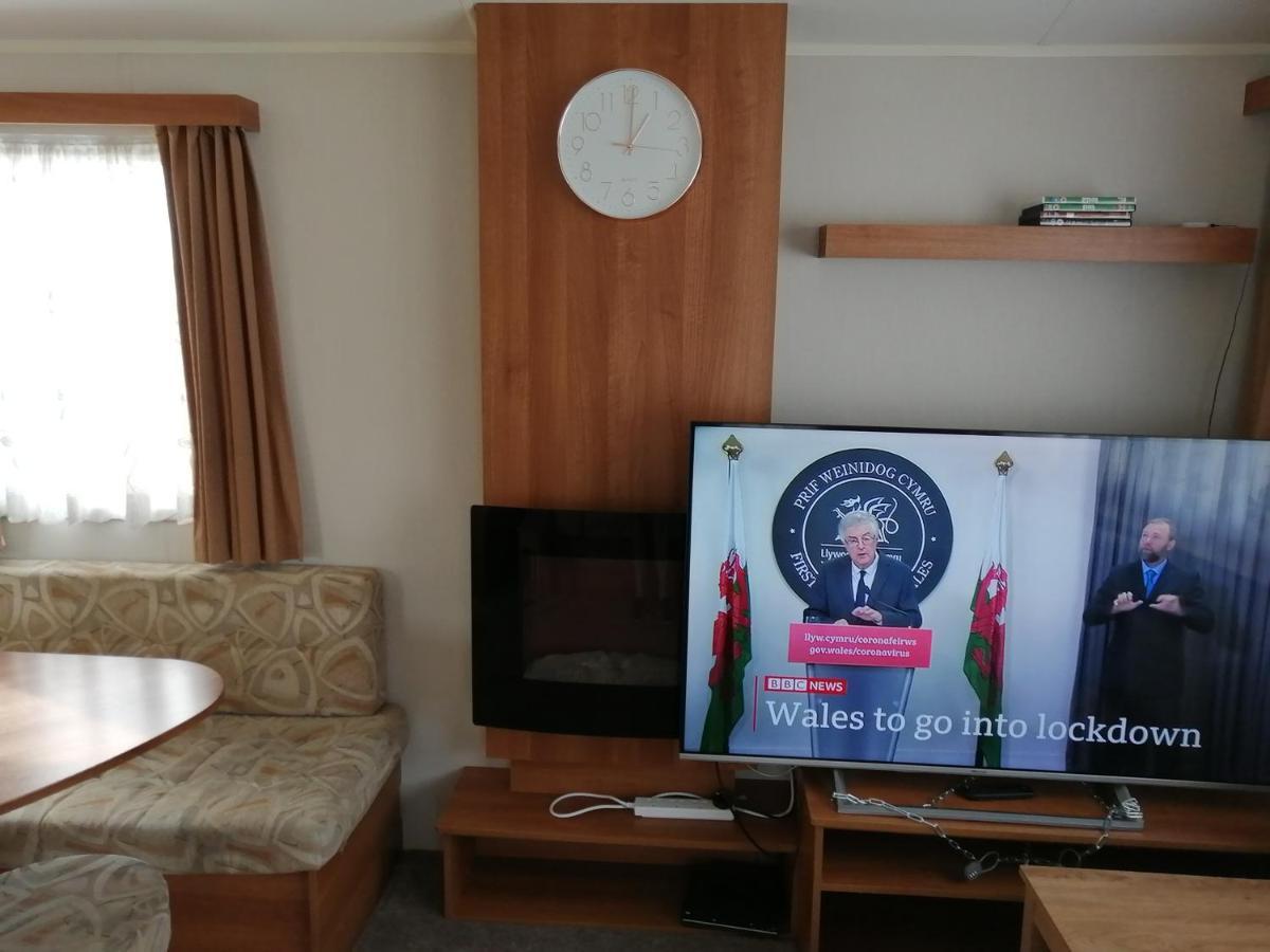 Hotel 617 Seawick à Jaywick Sands Extérieur photo